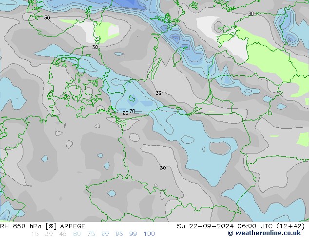 RH 850 hPa ARPEGE Su 22.09.2024 06 UTC