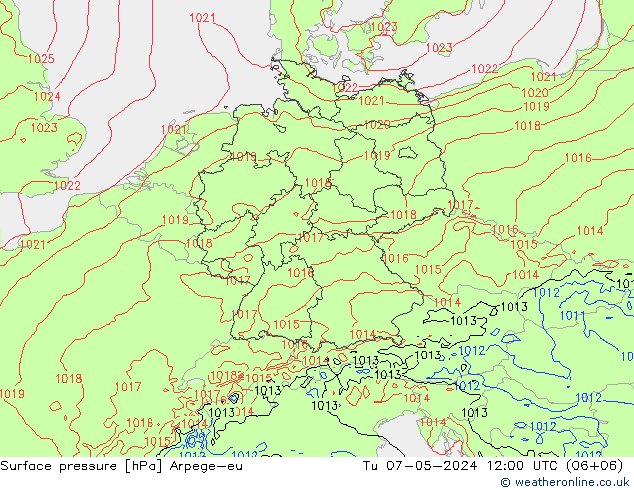 地面气压 Arpege-eu 星期二 07.05.2024 12 UTC