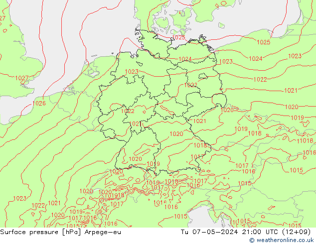 Atmosférický tlak Arpege-eu Út 07.05.2024 21 UTC
