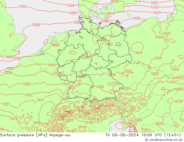 Atmosférický tlak Arpege-eu Čt 09.05.2024 15 UTC