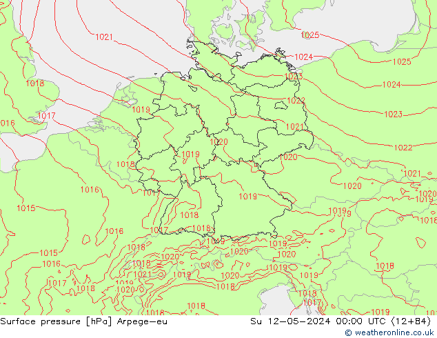 Atmosférický tlak Arpege-eu Ne 12.05.2024 00 UTC