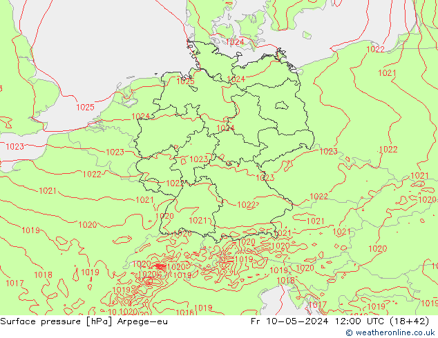 Atmosférický tlak Arpege-eu Pá 10.05.2024 12 UTC