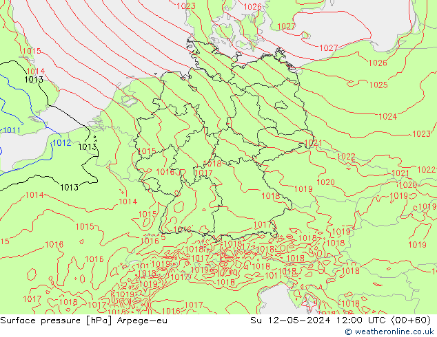 Luchtdruk (Grond) Arpege-eu zo 12.05.2024 12 UTC