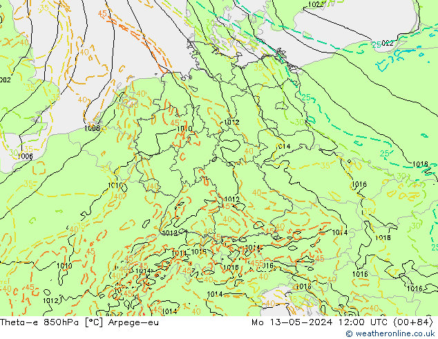 Theta-e 850hPa Arpege-eu pon. 13.05.2024 12 UTC