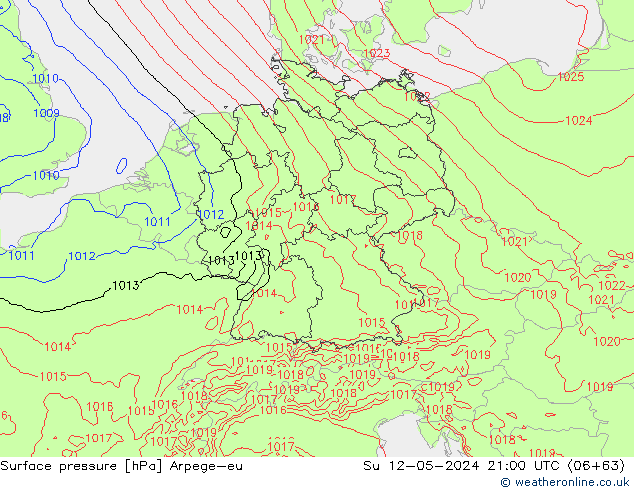 Atmosférický tlak Arpege-eu Ne 12.05.2024 21 UTC
