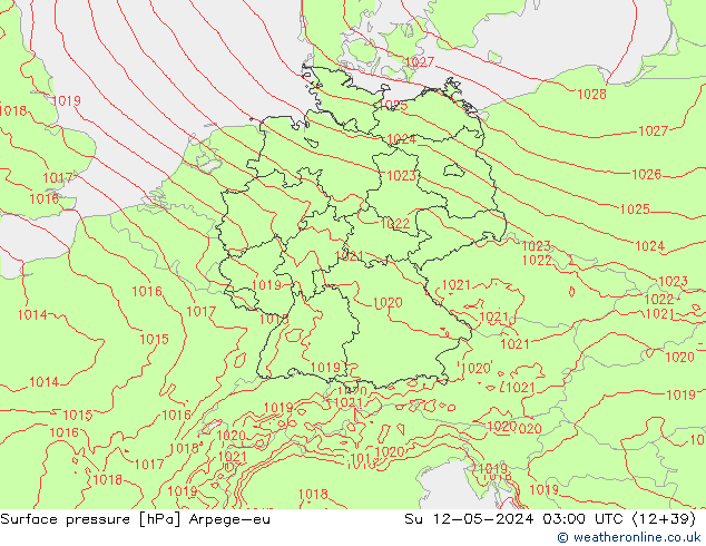 Luchtdruk (Grond) Arpege-eu zo 12.05.2024 03 UTC