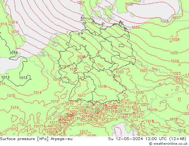 Luchtdruk (Grond) Arpege-eu zo 12.05.2024 12 UTC