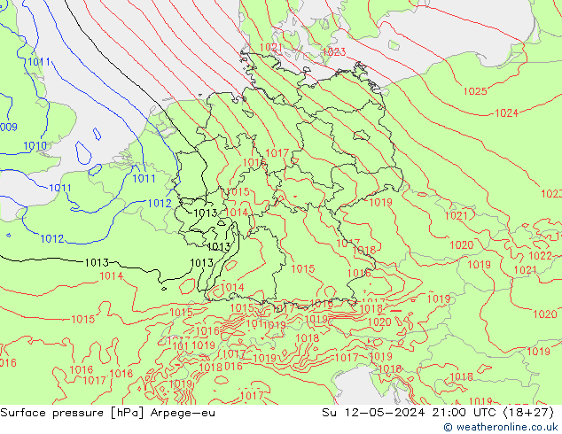 Luchtdruk (Grond) Arpege-eu zo 12.05.2024 21 UTC