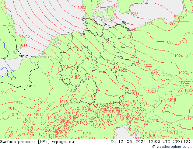 Atmosférický tlak Arpege-eu Ne 12.05.2024 12 UTC
