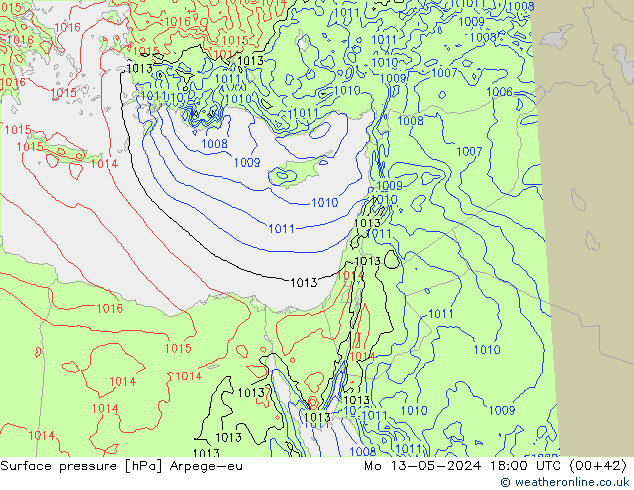 Atmosférický tlak Arpege-eu Po 13.05.2024 18 UTC