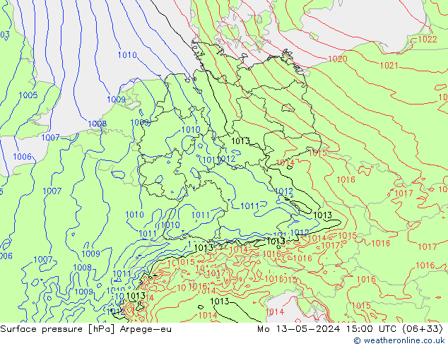 Atmosférický tlak Arpege-eu Po 13.05.2024 15 UTC