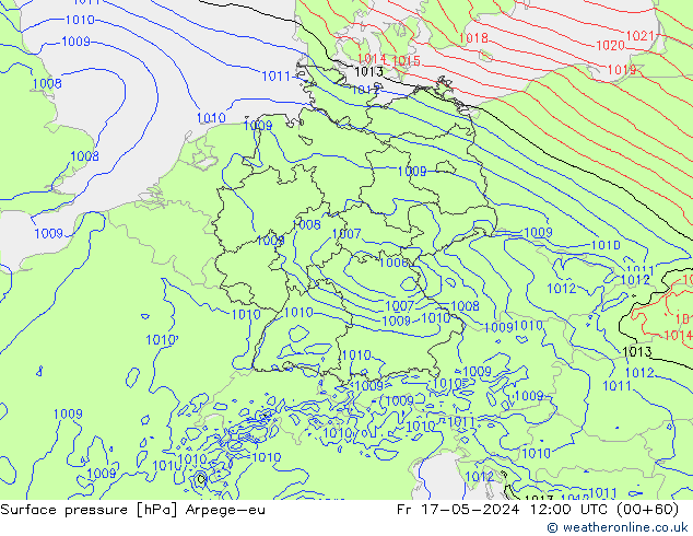 Atmosférický tlak Arpege-eu Pá 17.05.2024 12 UTC