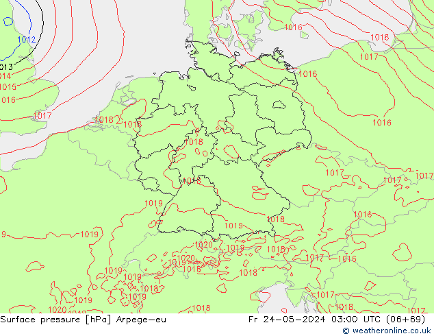 Atmosférický tlak Arpege-eu Pá 24.05.2024 03 UTC