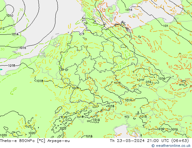 Theta-e 850hPa Arpege-eu czw. 23.05.2024 21 UTC