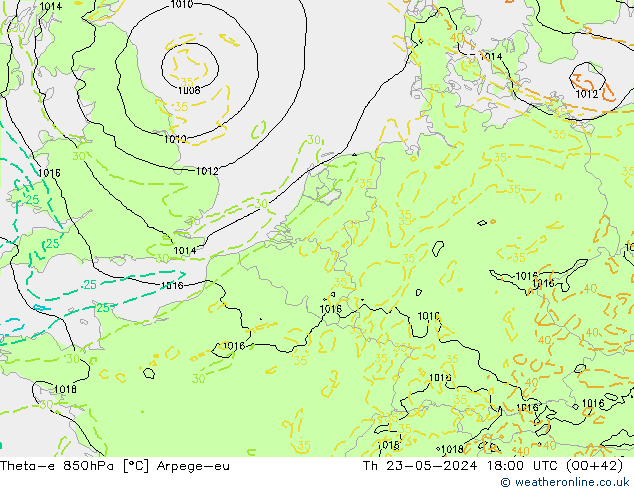 Theta-e 850hPa Arpege-eu czw. 23.05.2024 18 UTC