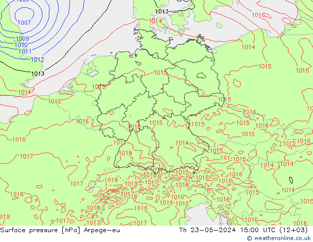 Atmosférický tlak Arpege-eu Čt 23.05.2024 15 UTC