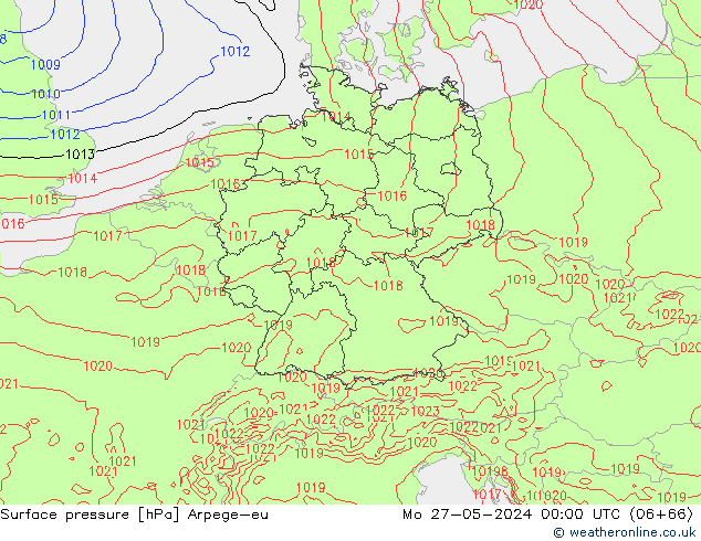 Atmosférický tlak Arpege-eu Po 27.05.2024 00 UTC