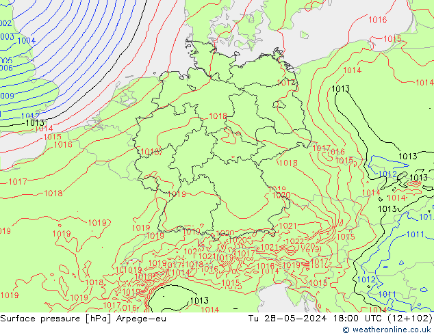 приземное давление Arpege-eu вт 28.05.2024 18 UTC