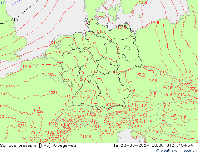 Atmosférický tlak Arpege-eu Út 28.05.2024 00 UTC