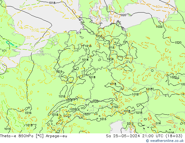 Theta-e 850hPa Arpege-eu sab 25.05.2024 21 UTC