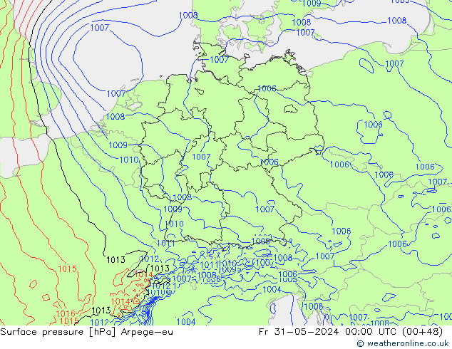 Atmosférický tlak Arpege-eu Pá 31.05.2024 00 UTC