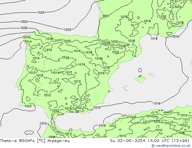 Theta-e 850hPa Arpege-eu So 02.06.2024 15 UTC