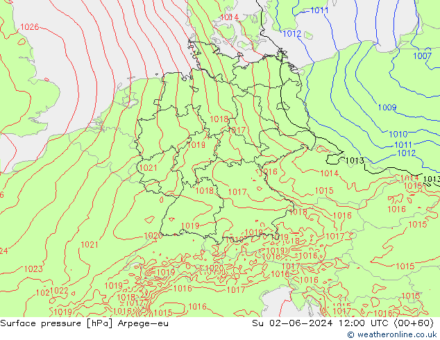 Pressione al suolo Arpege-eu dom 02.06.2024 12 UTC