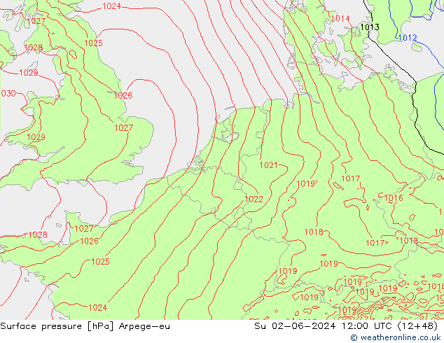 Pressione al suolo Arpege-eu dom 02.06.2024 12 UTC