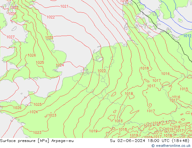 Pressione al suolo Arpege-eu dom 02.06.2024 18 UTC