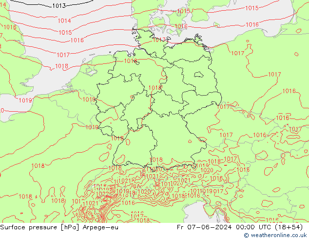 приземное давление Arpege-eu пт 07.06.2024 00 UTC