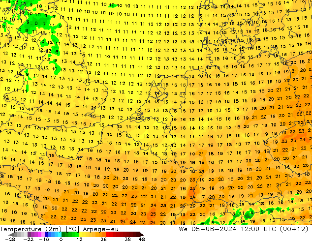 Sıcaklık Haritası (2m) Arpege-eu Çar 05.06.2024 12 UTC