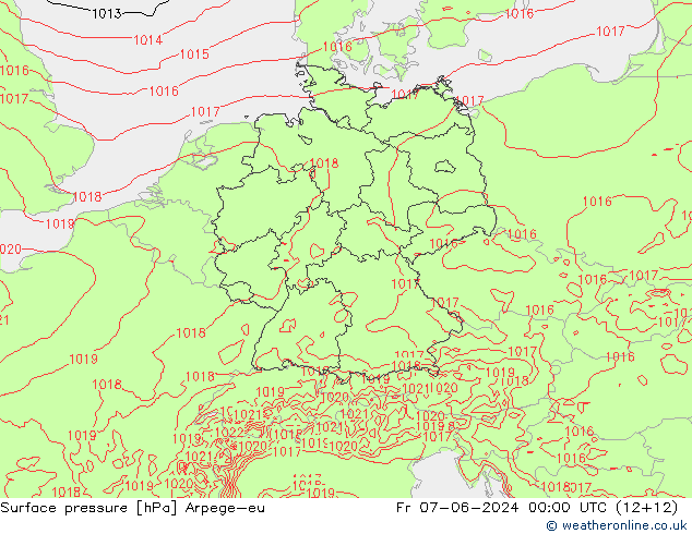 地面气压 Arpege-eu 星期五 07.06.2024 00 UTC