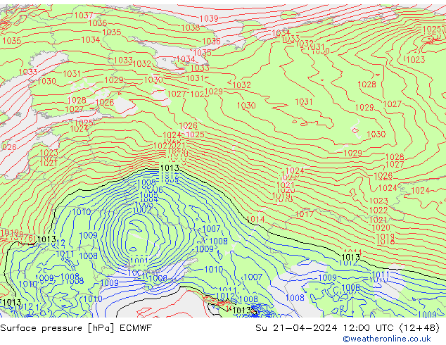 Pressione al suolo ECMWF dom 21.04.2024 12 UTC