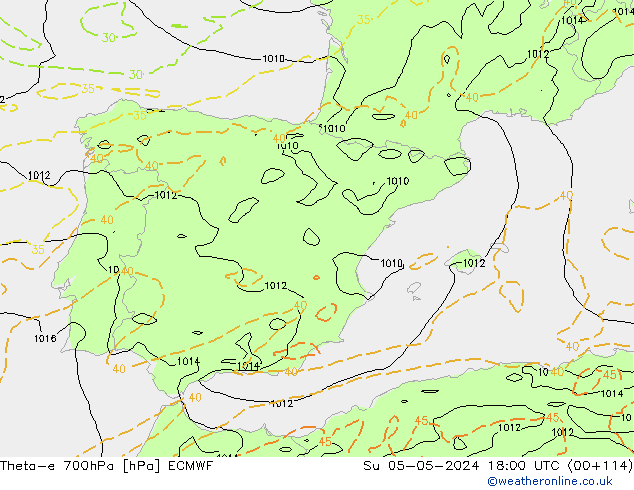 Theta-e 700hPa ECMWF Paz 05.05.2024 18 UTC