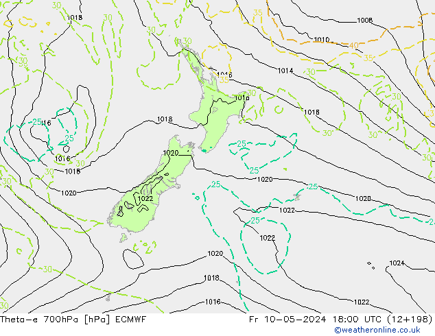 Theta-e 700hPa ECMWF ven 10.05.2024 18 UTC
