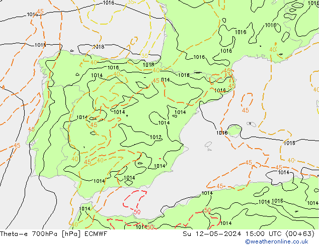 Theta-e 700hPa ECMWF zo 12.05.2024 15 UTC