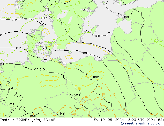 Theta-e 700hPa ECMWF Dom 19.05.2024 18 UTC