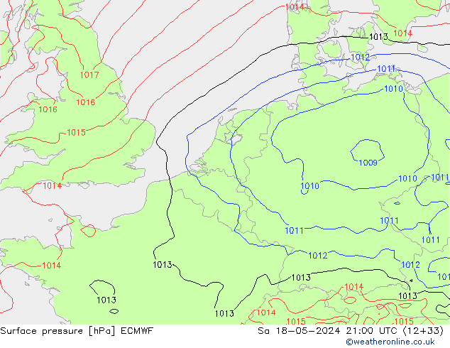 Presión superficial ECMWF sáb 18.05.2024 21 UTC