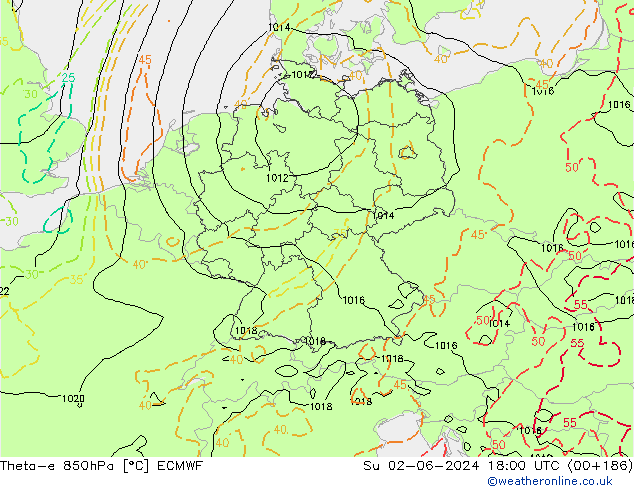 Theta-e 850hPa ECMWF dom 02.06.2024 18 UTC