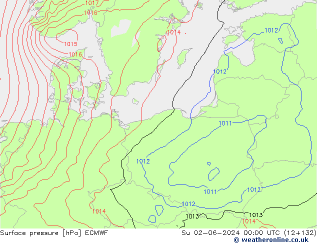 Surface pressure ECMWF Su 02.06.2024 00 UTC