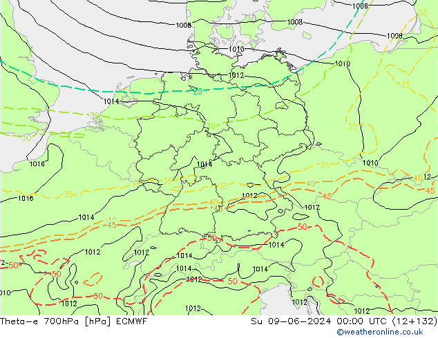 Theta-e 700hPa ECMWF dom 09.06.2024 00 UTC