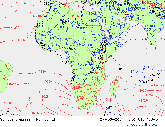 Presión superficial ECMWF vie 07.06.2024 15 UTC