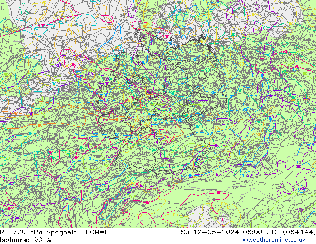 RH 700 hPa Spaghetti ECMWF Su 19.05.2024 06 UTC