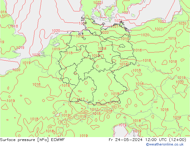 Pressione al suolo ECMWF ven 24.05.2024 12 UTC