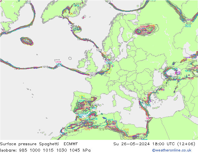 Pressione al suolo Spaghetti ECMWF dom 26.05.2024 18 UTC