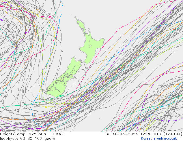 Height/Temp. 925 hPa ECMWF Út 04.06.2024 12 UTC