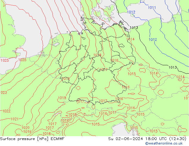 Presión superficial ECMWF dom 02.06.2024 18 UTC