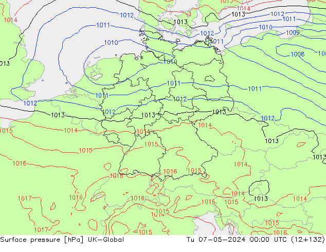 Surface pressure UK-Global Tu 07.05.2024 00 UTC