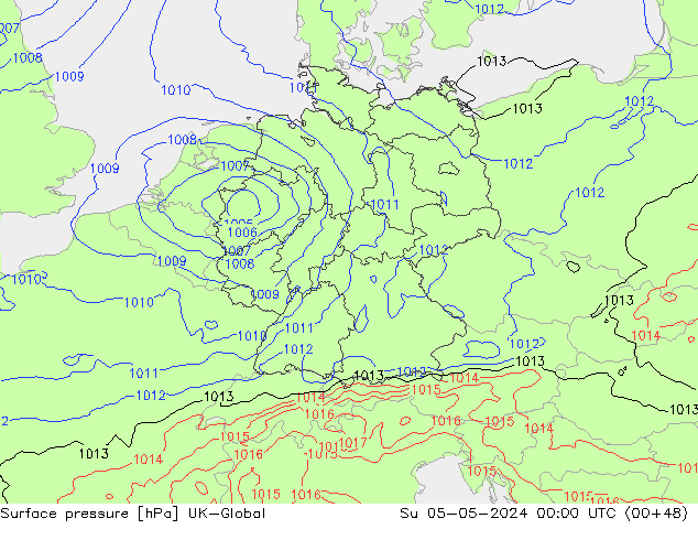 Luchtdruk (Grond) UK-Global zo 05.05.2024 00 UTC