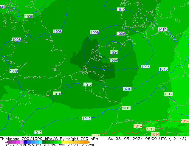 Espesor 700-1000 hPa UK-Global dom 05.05.2024 06 UTC